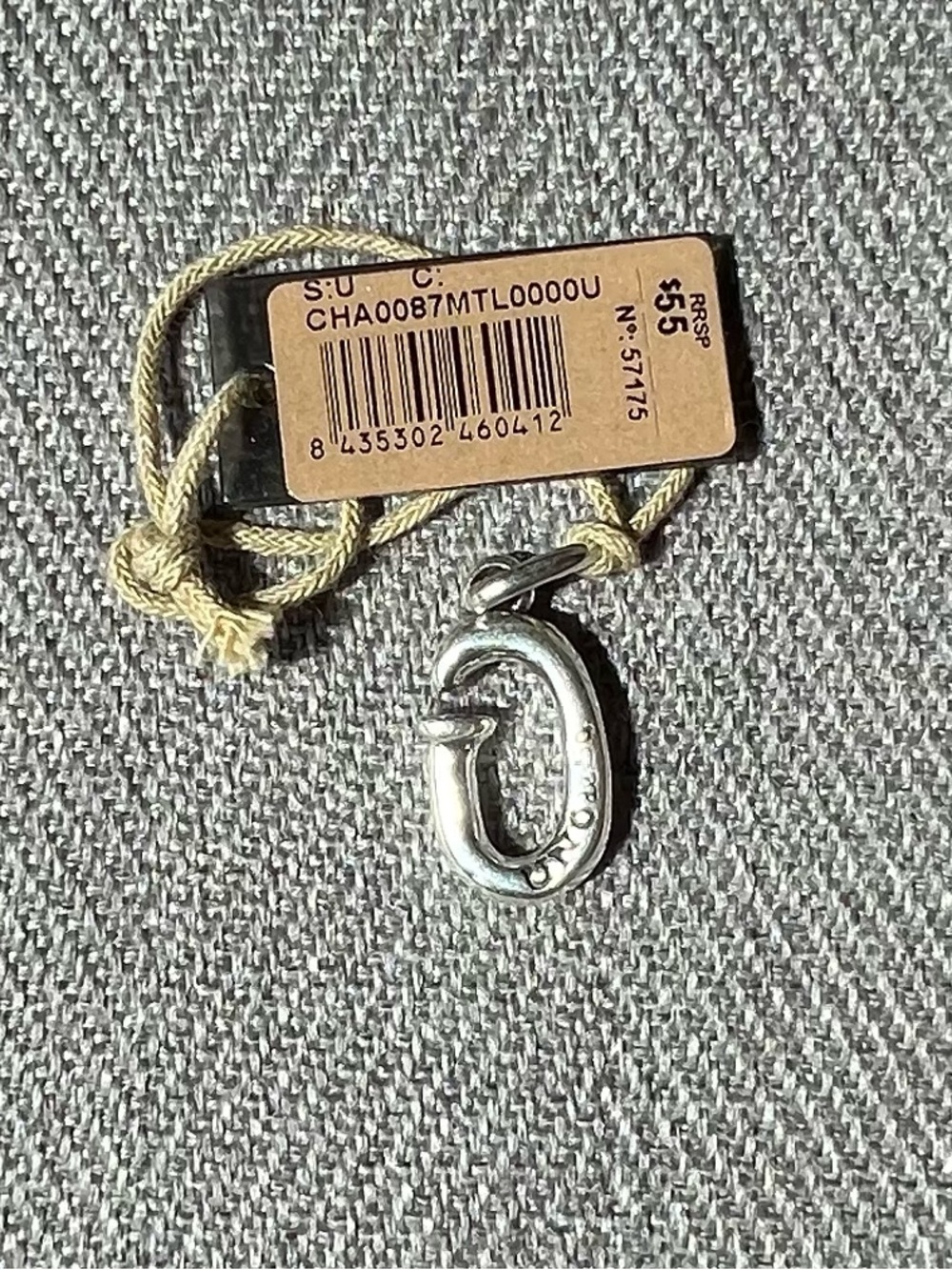 'G' Silver-tone Charm by UNO de 50 - Picture 3 of 4